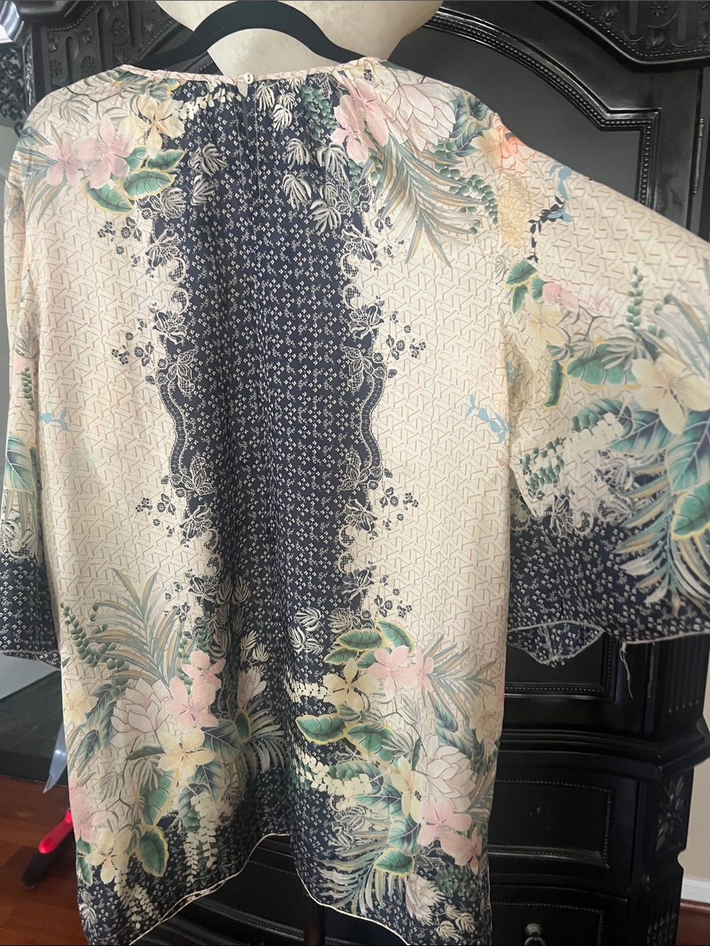 JOHNNY WAS Cream Floral Boho Tunic with Navy Border - Picture 4 of 4